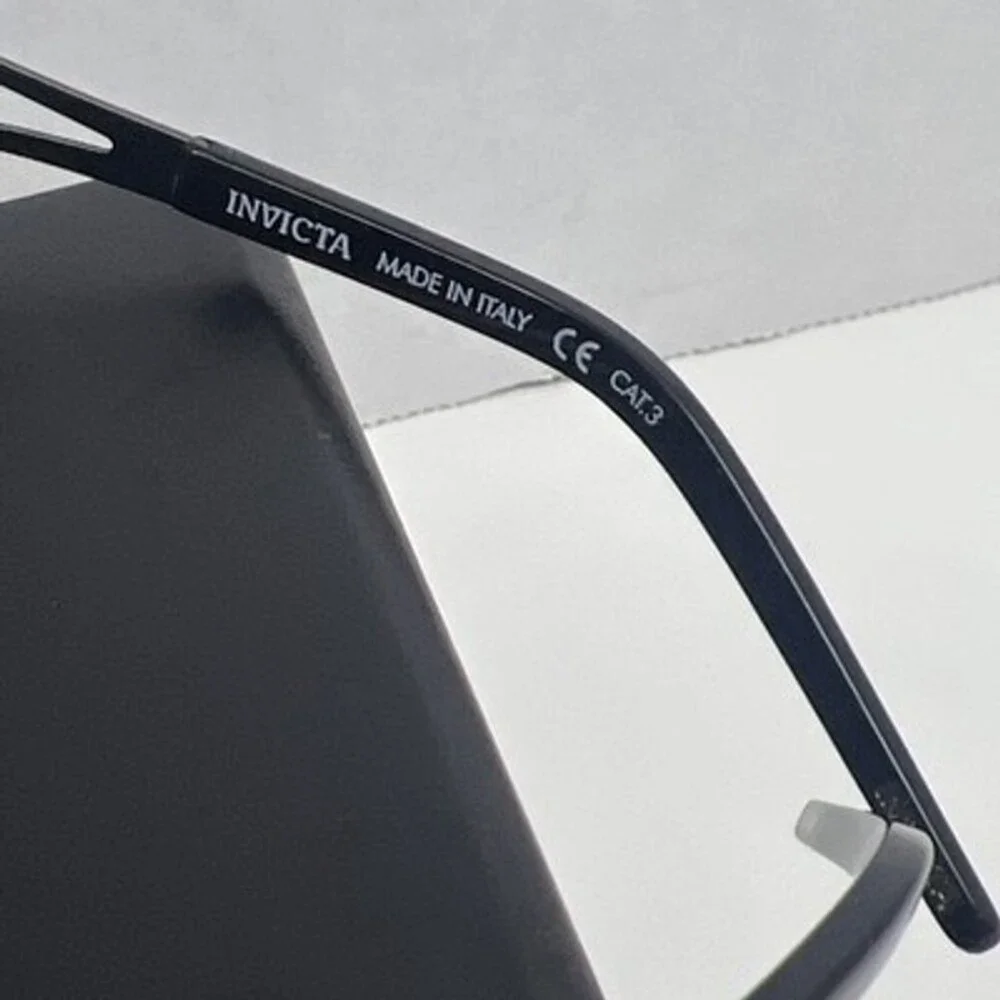 Invicta product pair